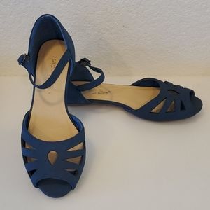 Madeline Stuart Blue Laser Cut Sandals Size 5.5